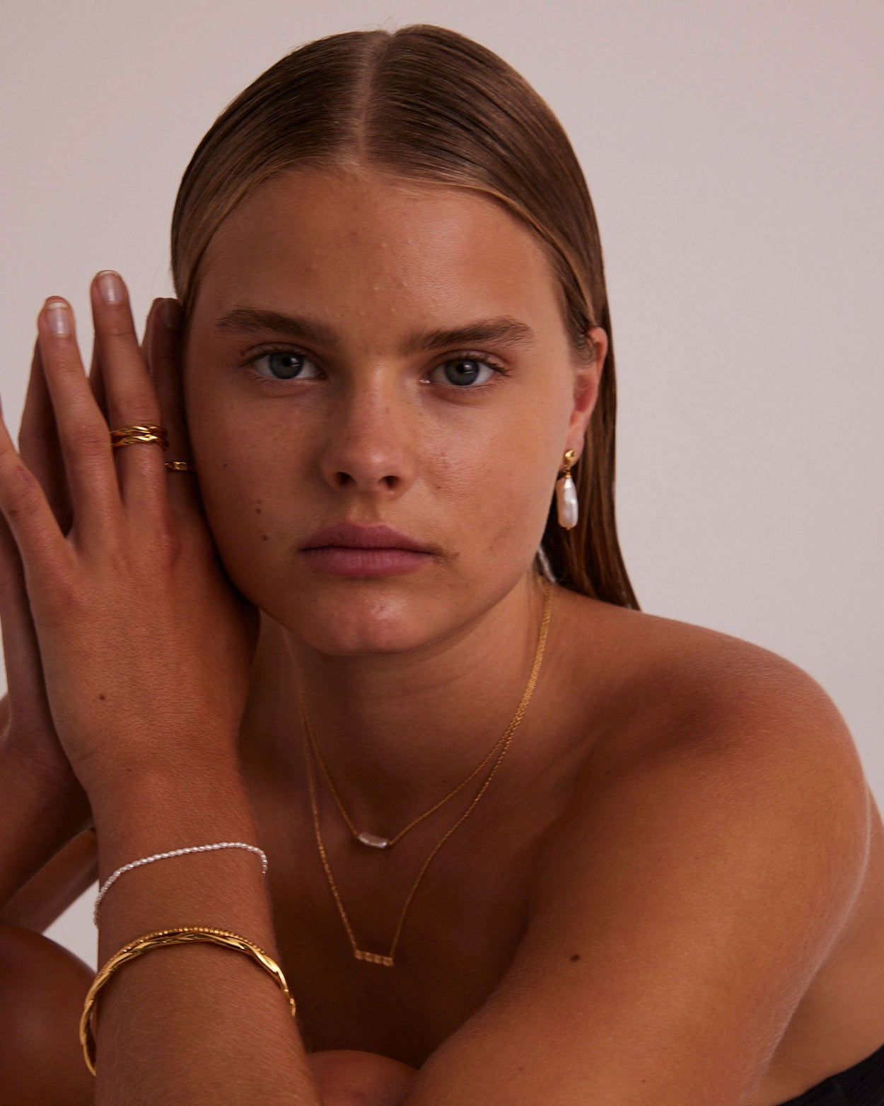 VACATION PEARL BRACELET (18K GOLD PLATED)