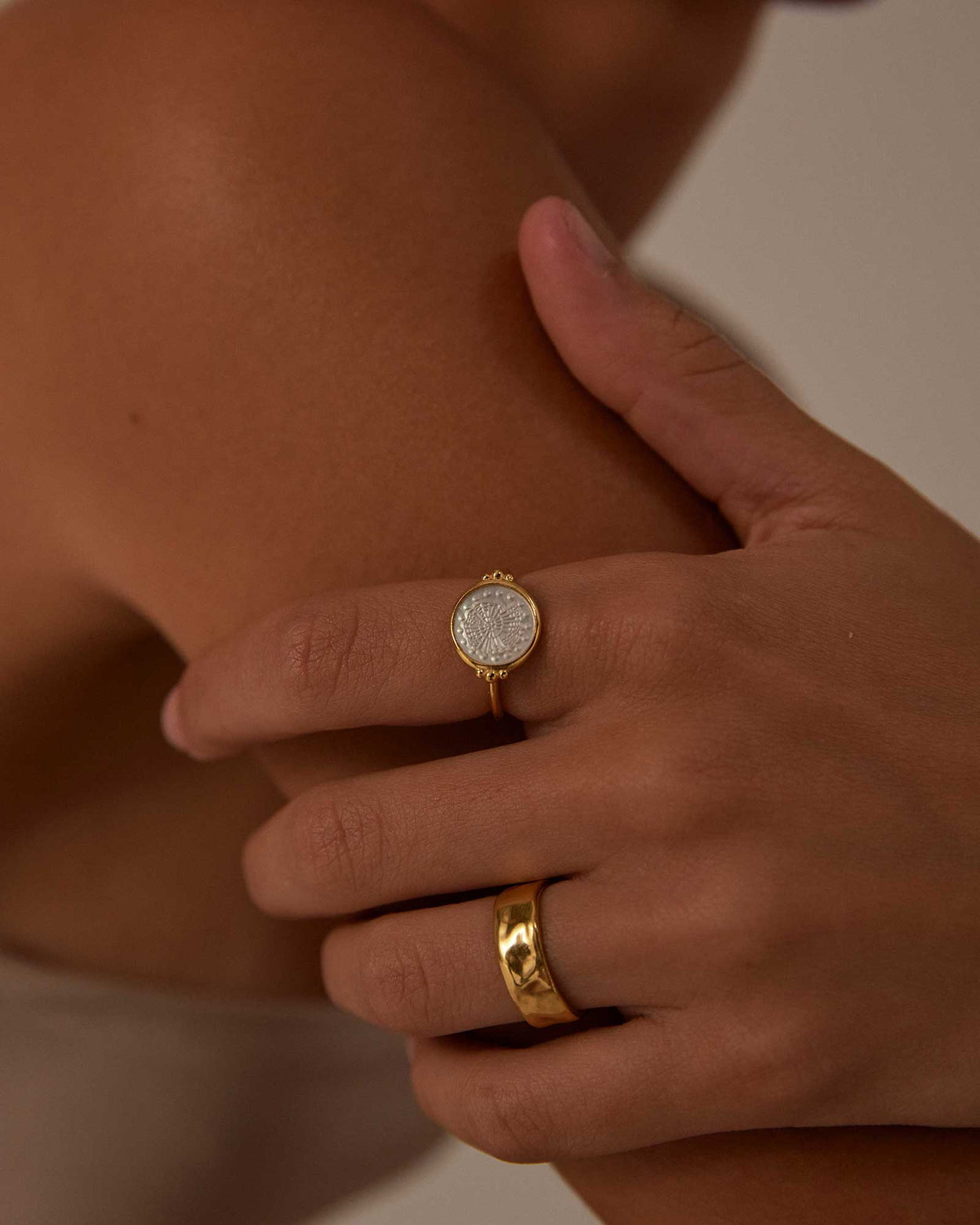 FOSSIL SHELL RING (18K GOLD VERMEIL)