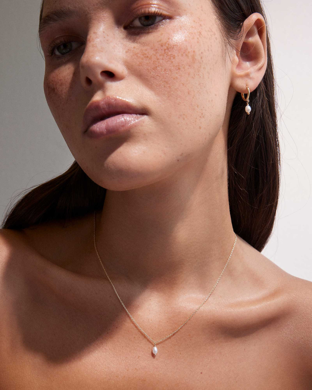 CLASSIC PEARL NECKLACE (9K GOLD)