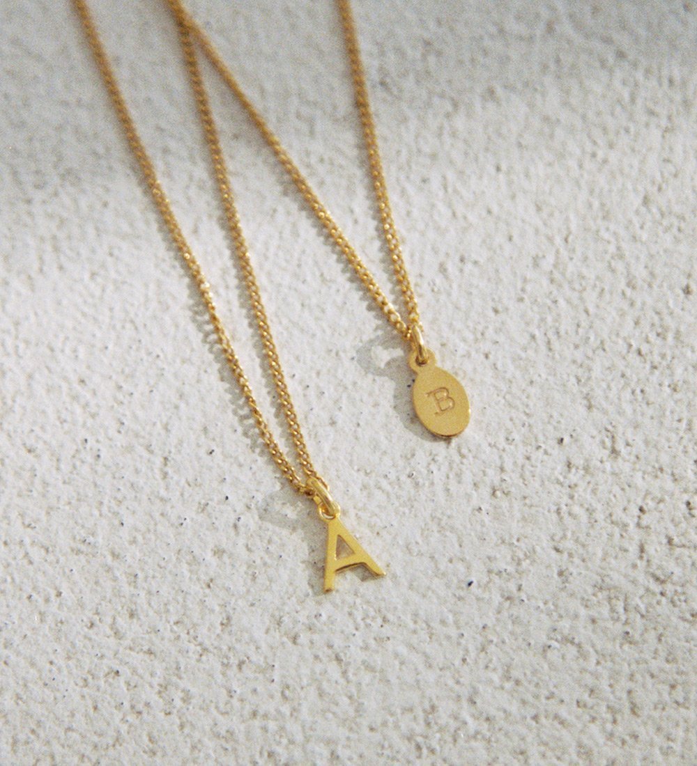 OUTLINE INITIAL A-Z (18K GOLD VERMEIL) - IMAGE 4