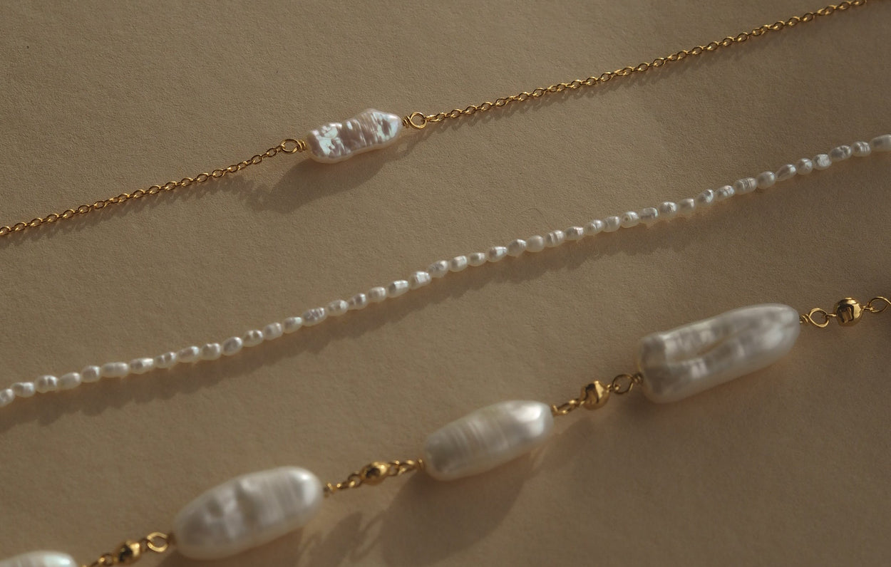 VACATION PEARL BRACELET (18K GOLD PLATED)