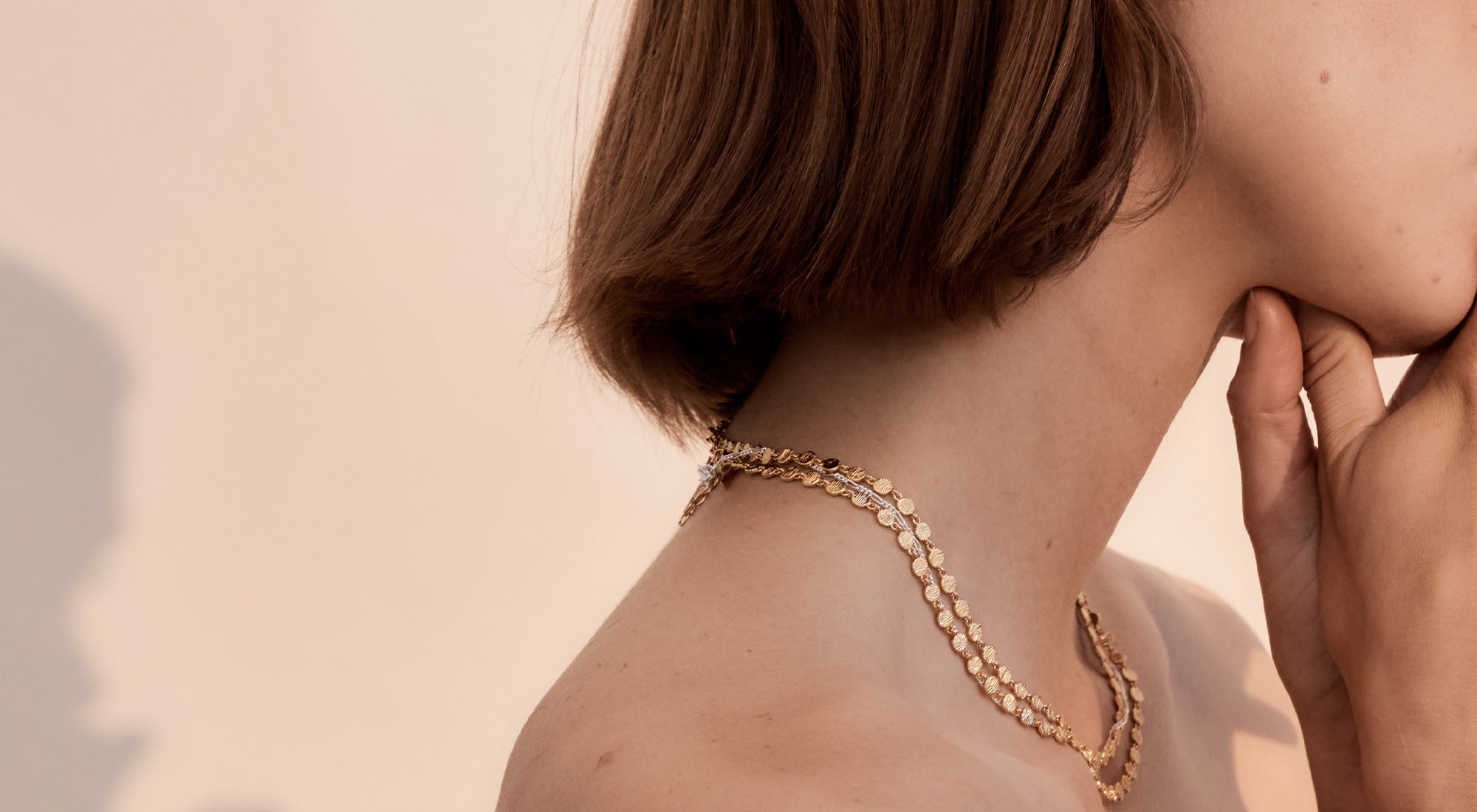 How to Layer Your Necklaces: A Stylish Guide for Elevating Your Look