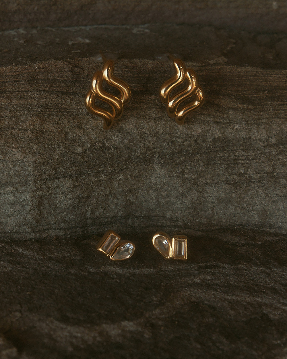 ARISE OVERSIZED STUDS (18K GOLD PLATED) IMAGE 6