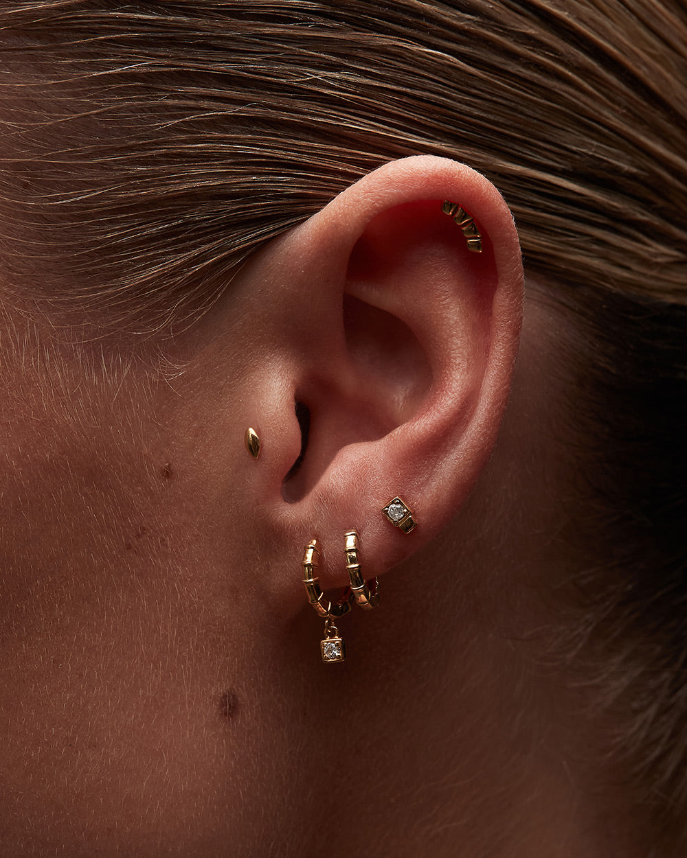 DECO SQUARE HOOPS (18K GOLD PLATED) IMAGE 2