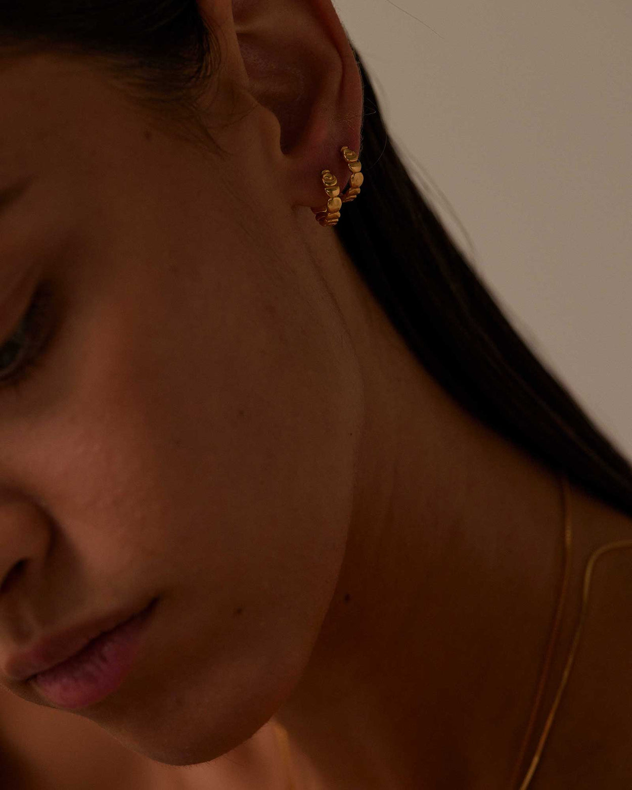 ALCHEMISE HOOPS (18K GOLD PLATED) IMAGE 6