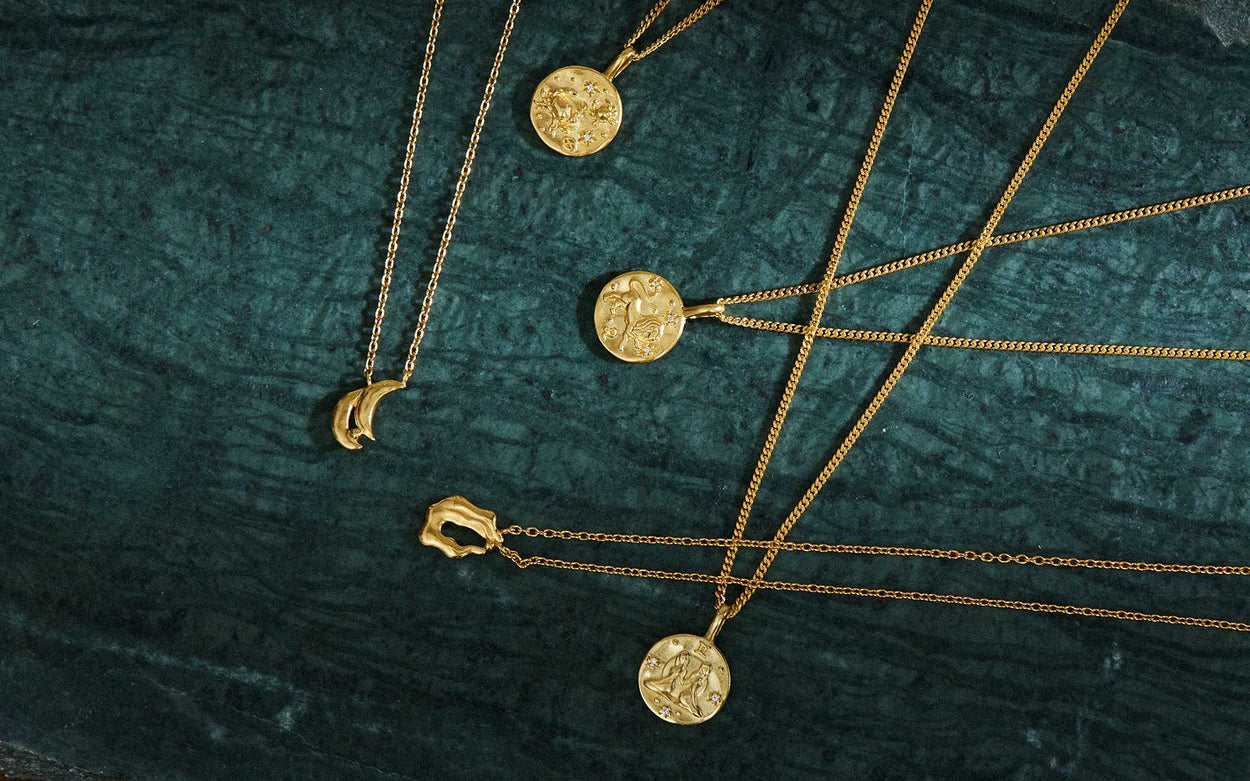 LEO PETITE ZODIAC NECKLACE (18K GOLD VERMEIL) IMAGE 3