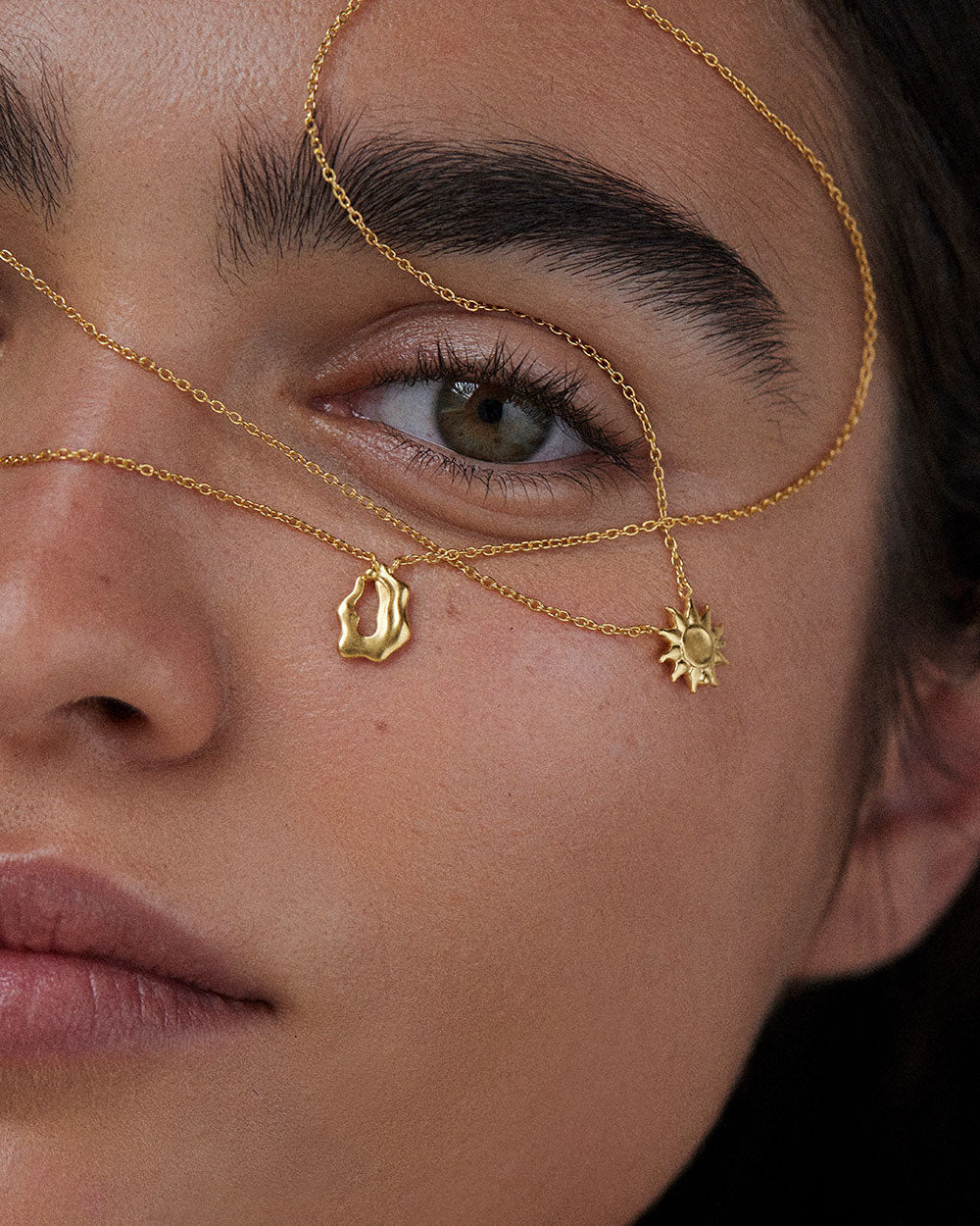 AQUARIUS STAR SIGN NECKLACE (18K GOLD VERMEIL) IMAGE 2