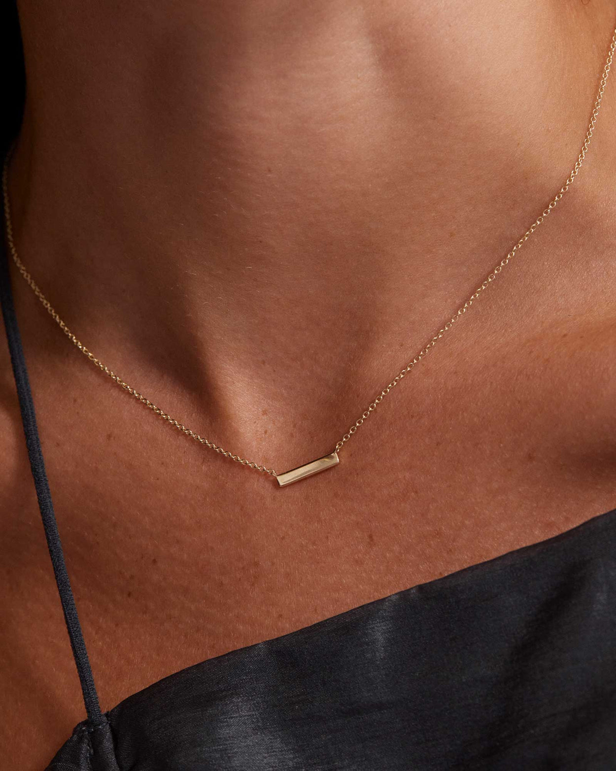 ENGRAVABLE PETITE BAR NECKLACE (9K GOLD) IMAGE 2