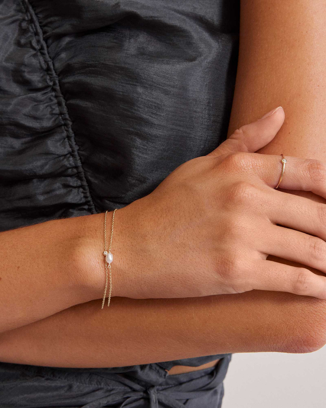 CLASSIC PEARL BRACELET (9K GOLD) IMAGE 3