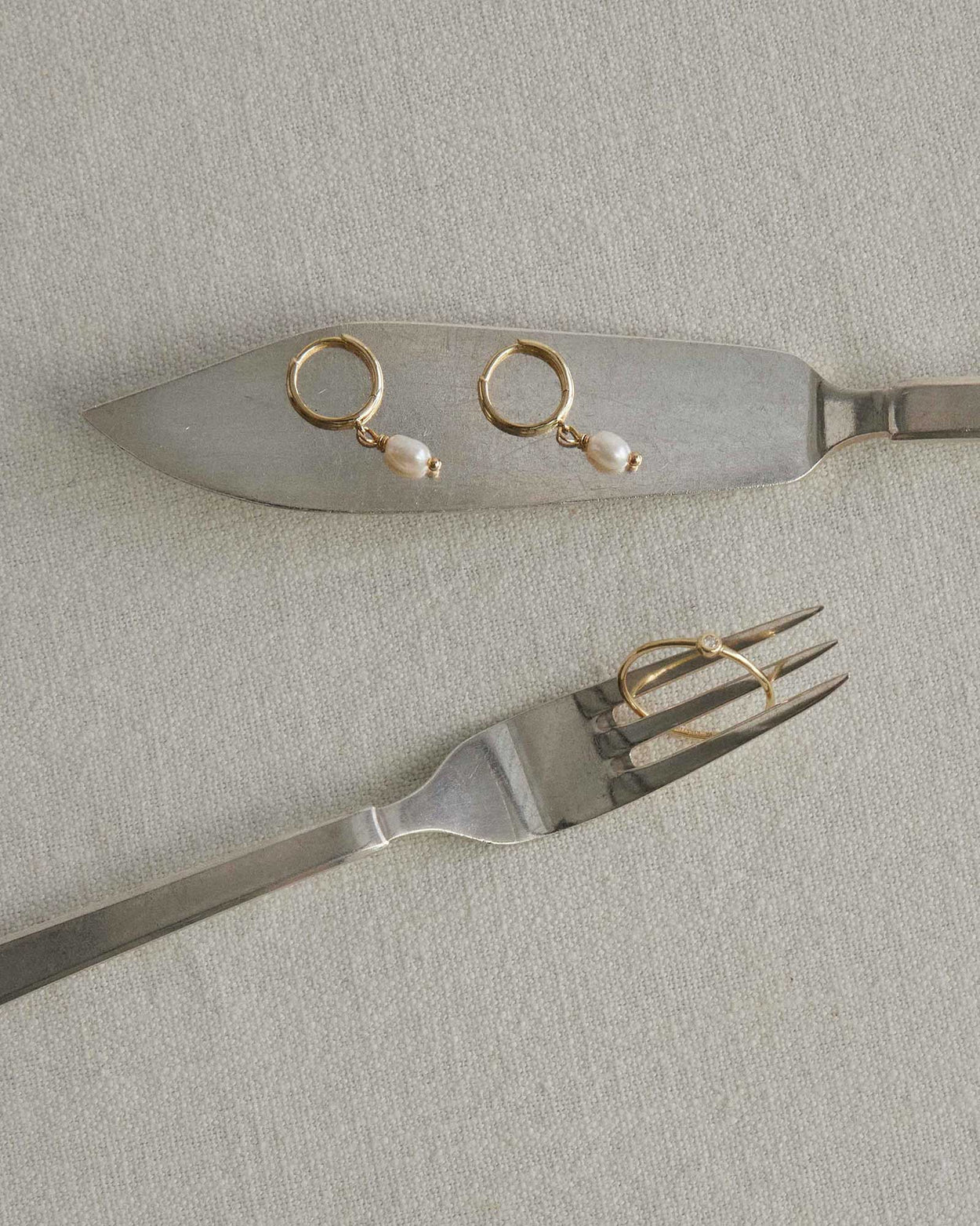 CLASSIC PEARL HOOPS (9K GOLD) IMAGE 4