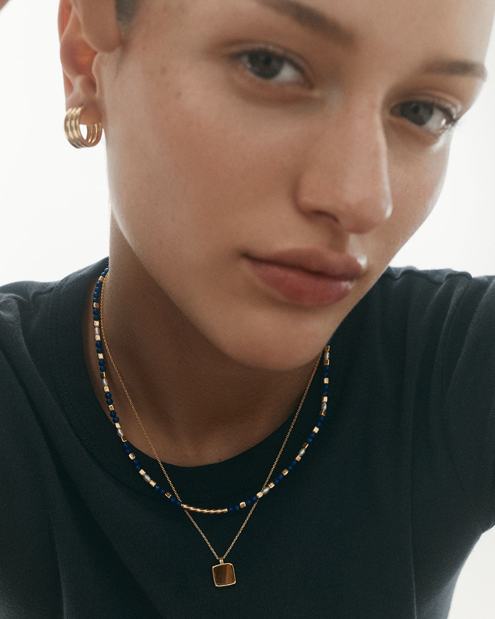 LAPIS BEADED NECKLACE (18K GOLD PLATED) IMAGE 5