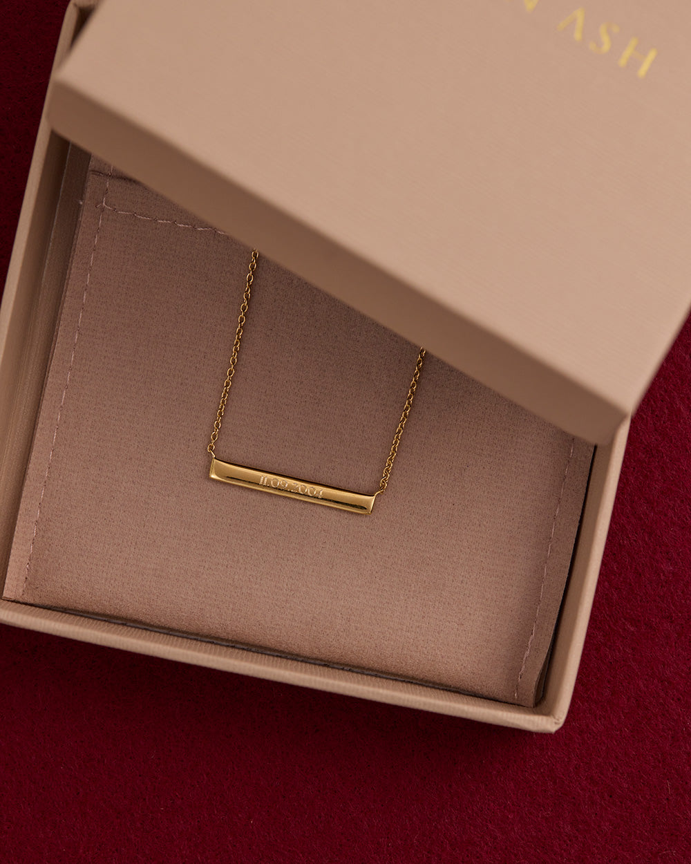 ENGRAVABLE BAR NECKLACE (18K GOLD VERMEIL) IMAGE 5