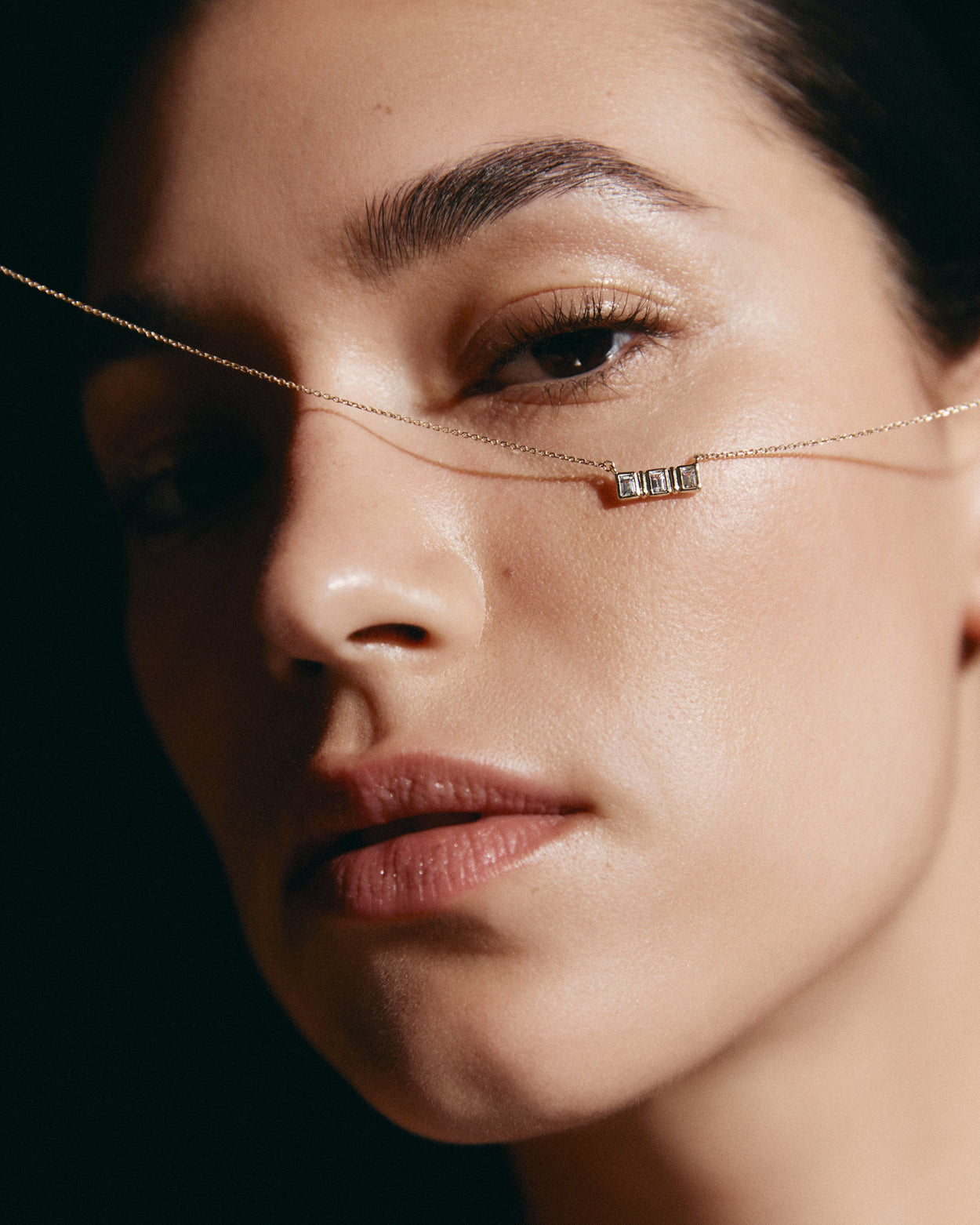 ELYSIUM BAGUETTE SAPPHIRE NECKLACE (9K GOLD) IMAGE 6