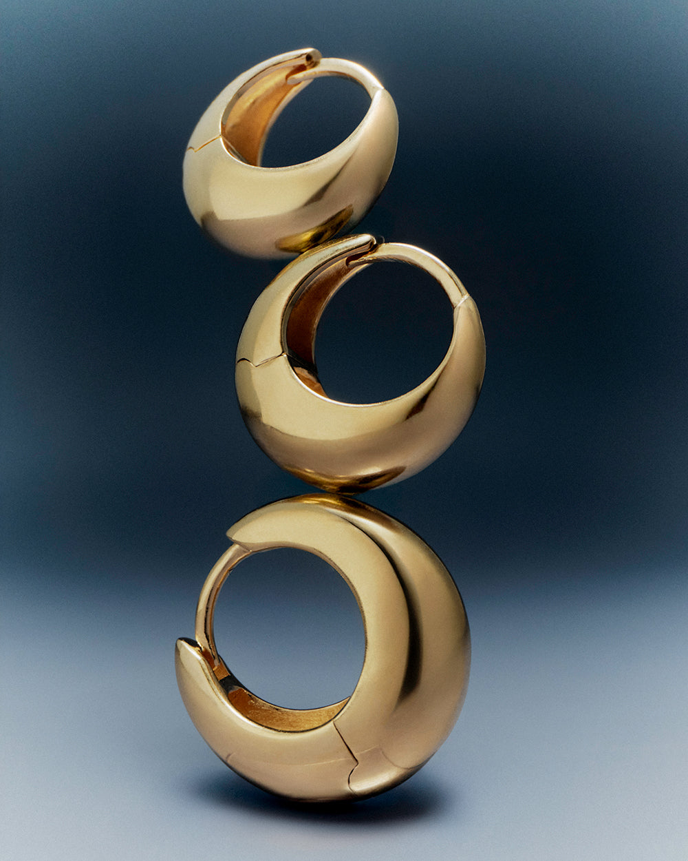 INDIGO HOOPS SMALL (18K GOLD PLATED) IMAGE 3