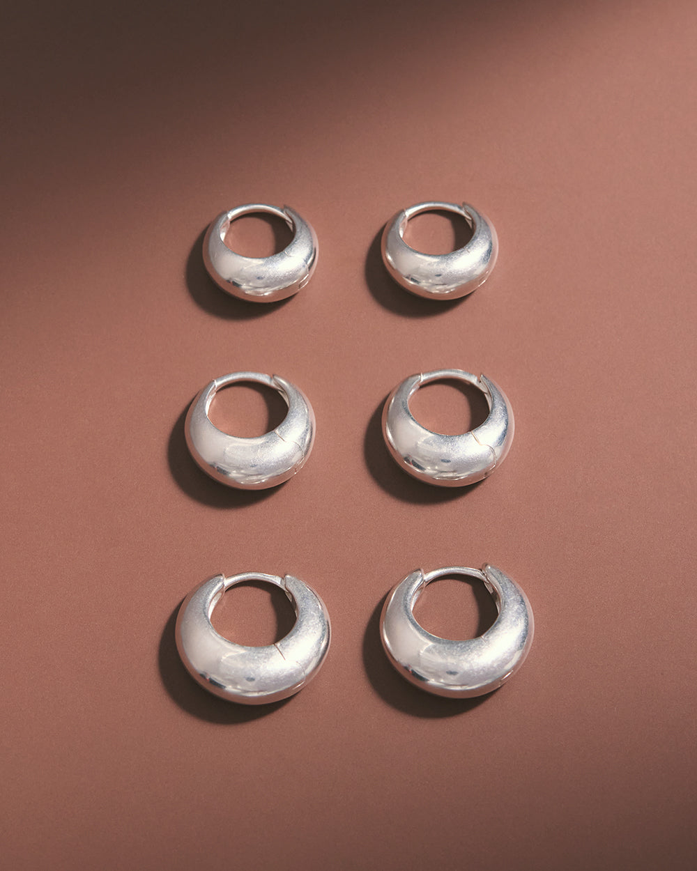 INDIGO HUGGIES (STERLING SILVER) IMAGE 3