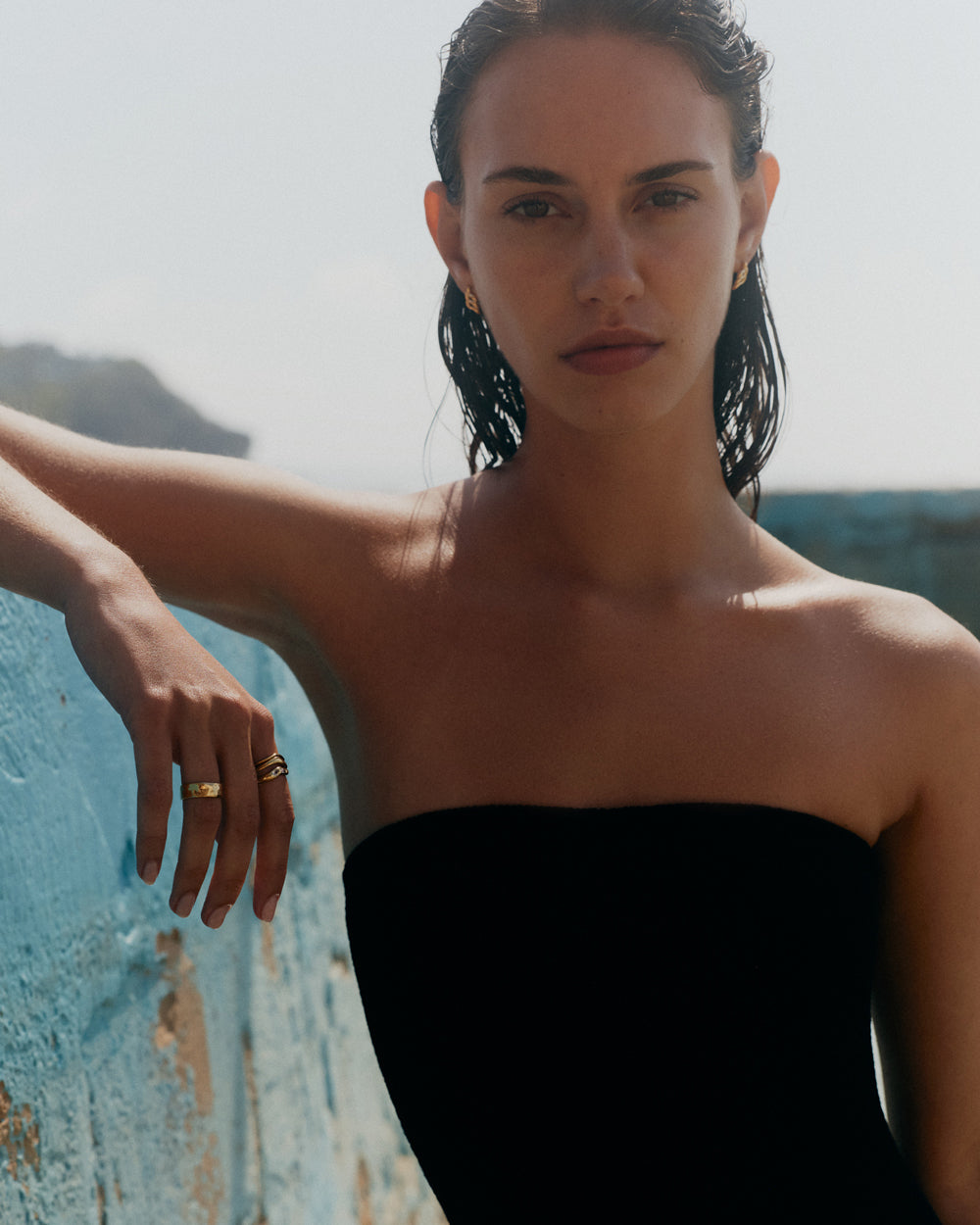 ARISE OVERSIZED STUDS (18K GOLD PLATED) IMAGE 3