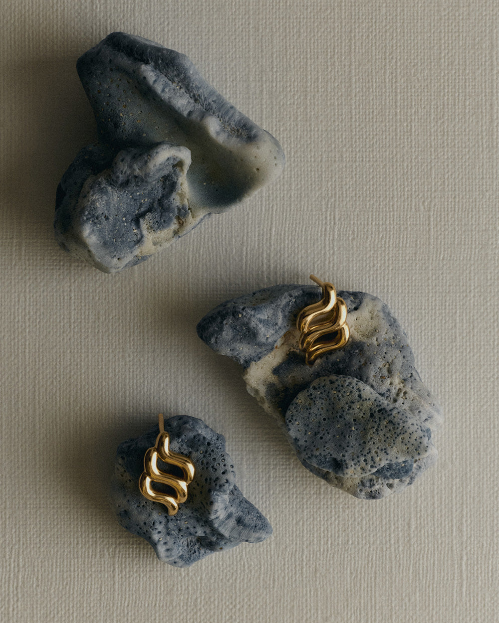 ARISE OVERSIZED STUDS (18K GOLD PLATED) IMAGE 4