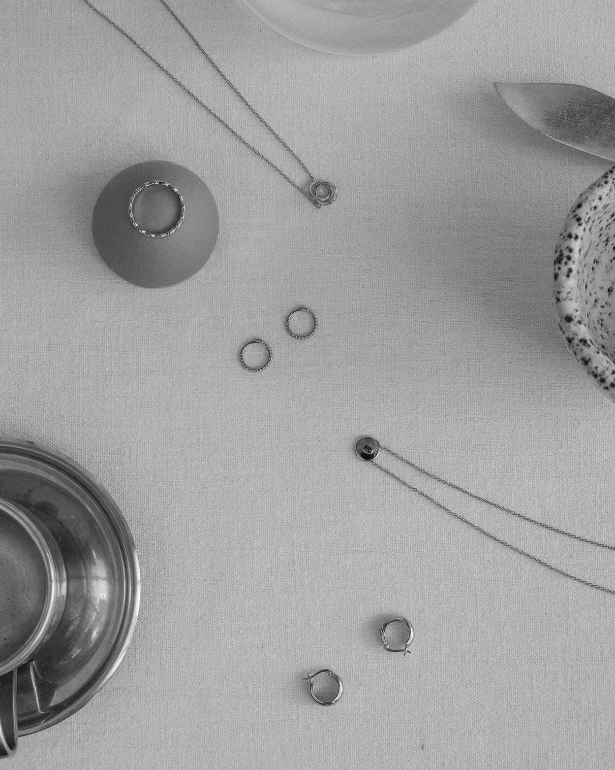 L'AMOUR HOOPS (STERLING SILVER) IMAGE 4