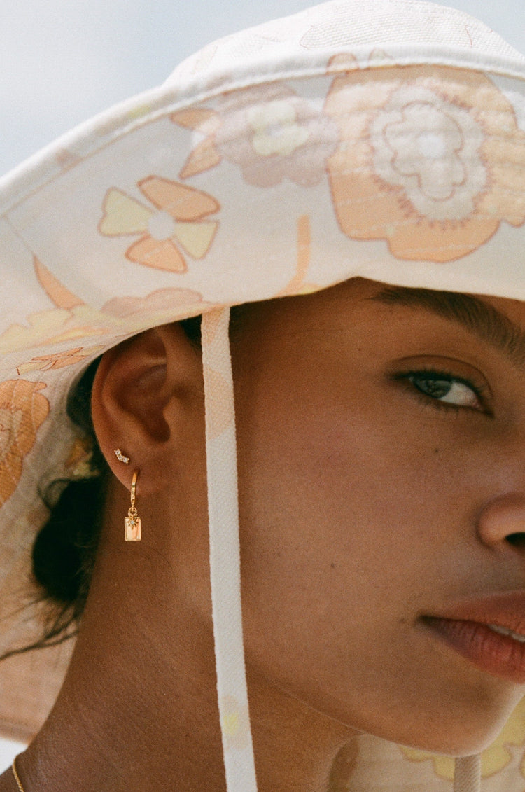 GUIDING STAR HOOPS (18K GOLD PLATED) IMAGE 2