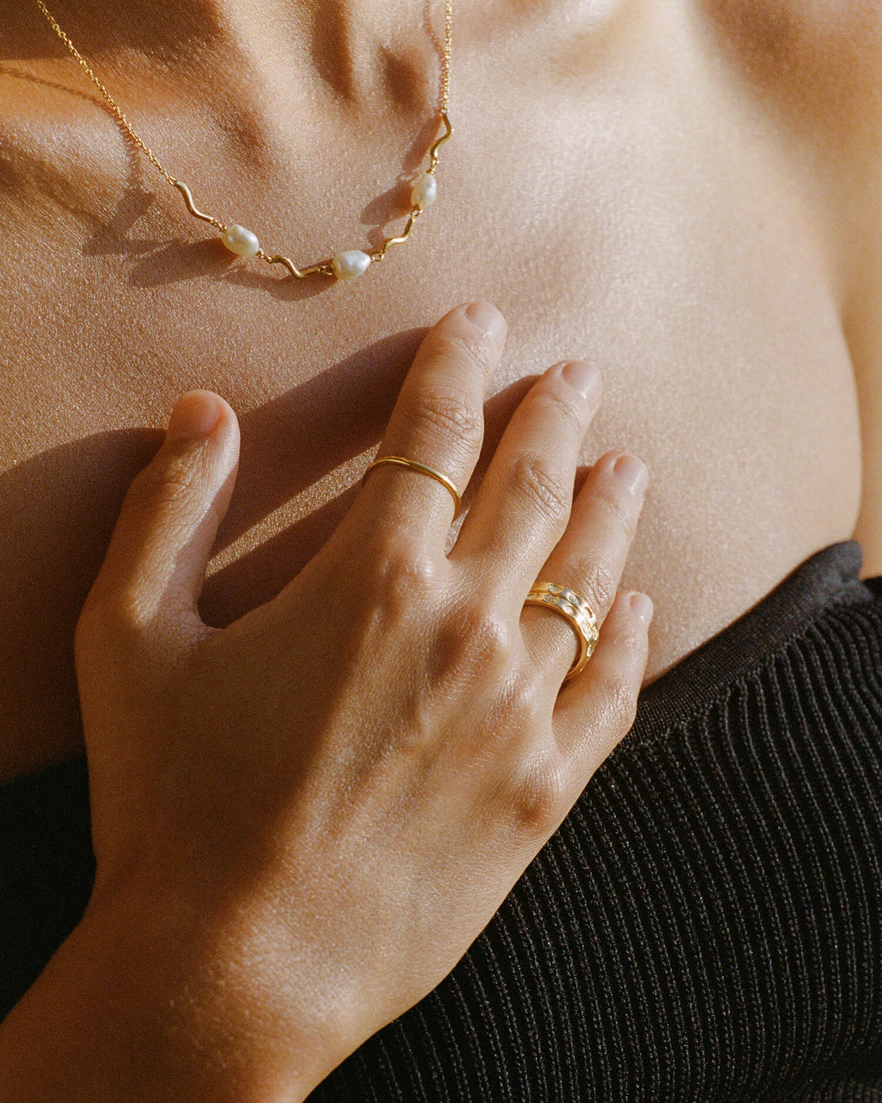 VACATION NECKLACE (18K GOLD PLATED) IMAGE 3