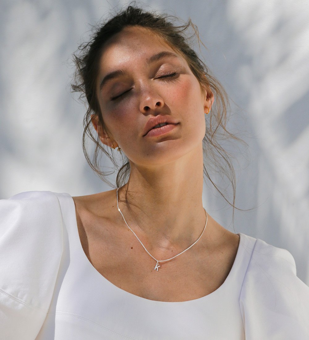 OUTLINE INITIAL NECKLACE A-Z (18K ROSE GOLD VERMEIL) IMAGE 2