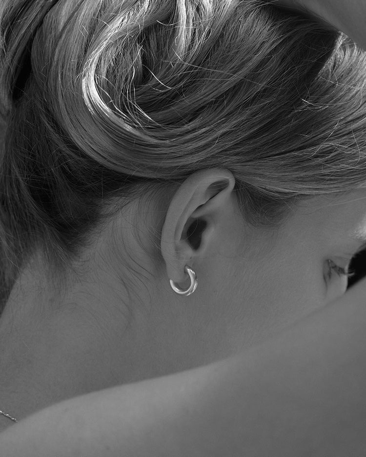 JARDIN HOOPS SMALL (STERLING SILVER) IMAGE 2