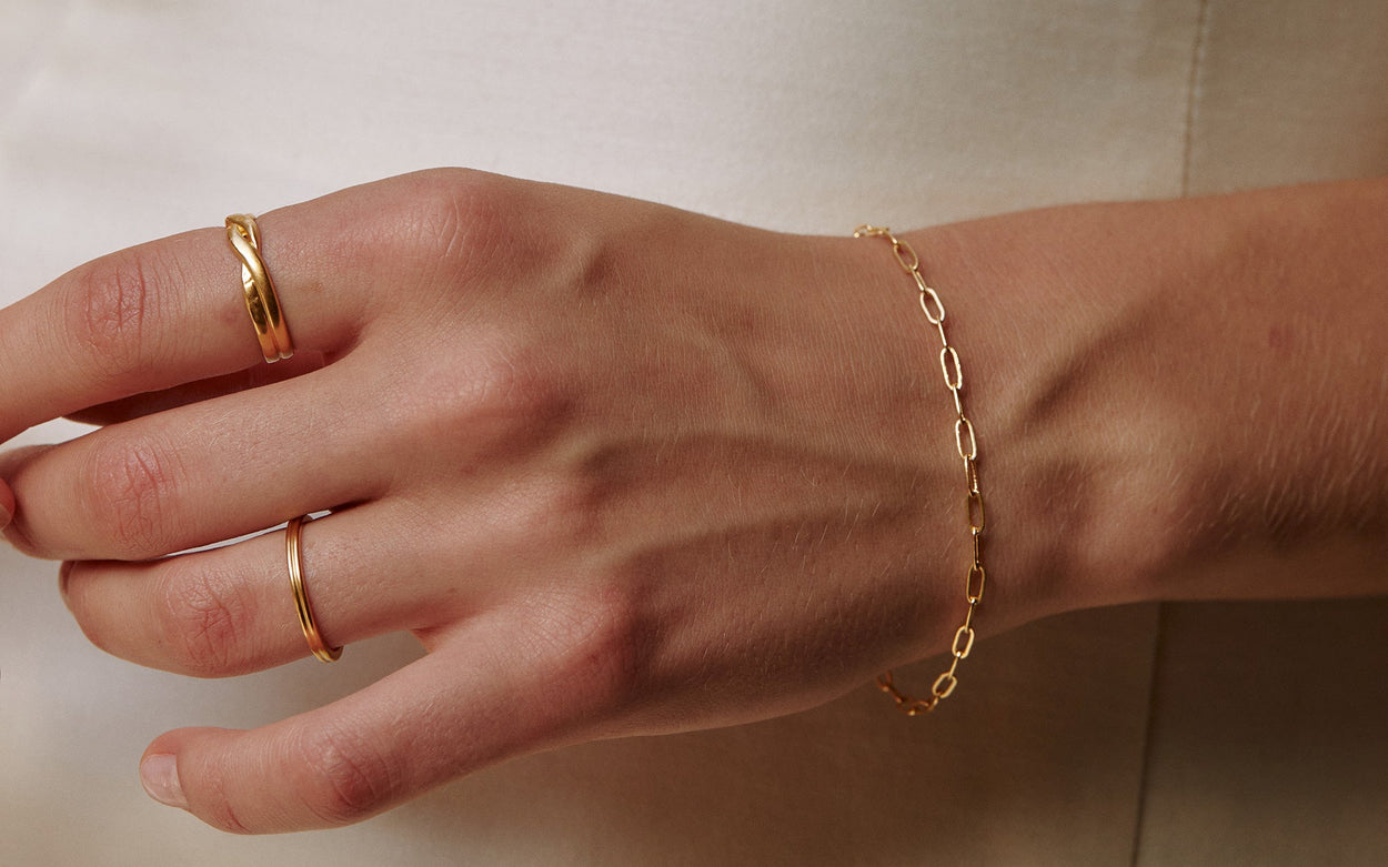 RUE CHAIN BRACELET (18K GOLD PLATED)