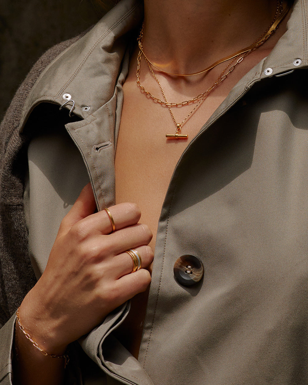 ROAM T-BAR NECKLACE (18K GOLD VERMEIL) IMAGE 2