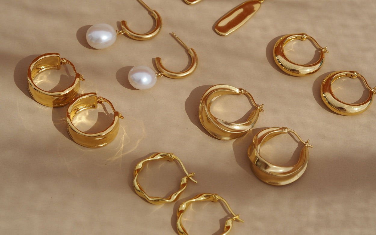 WAVE HOOPS (18K GOLD PLATED)